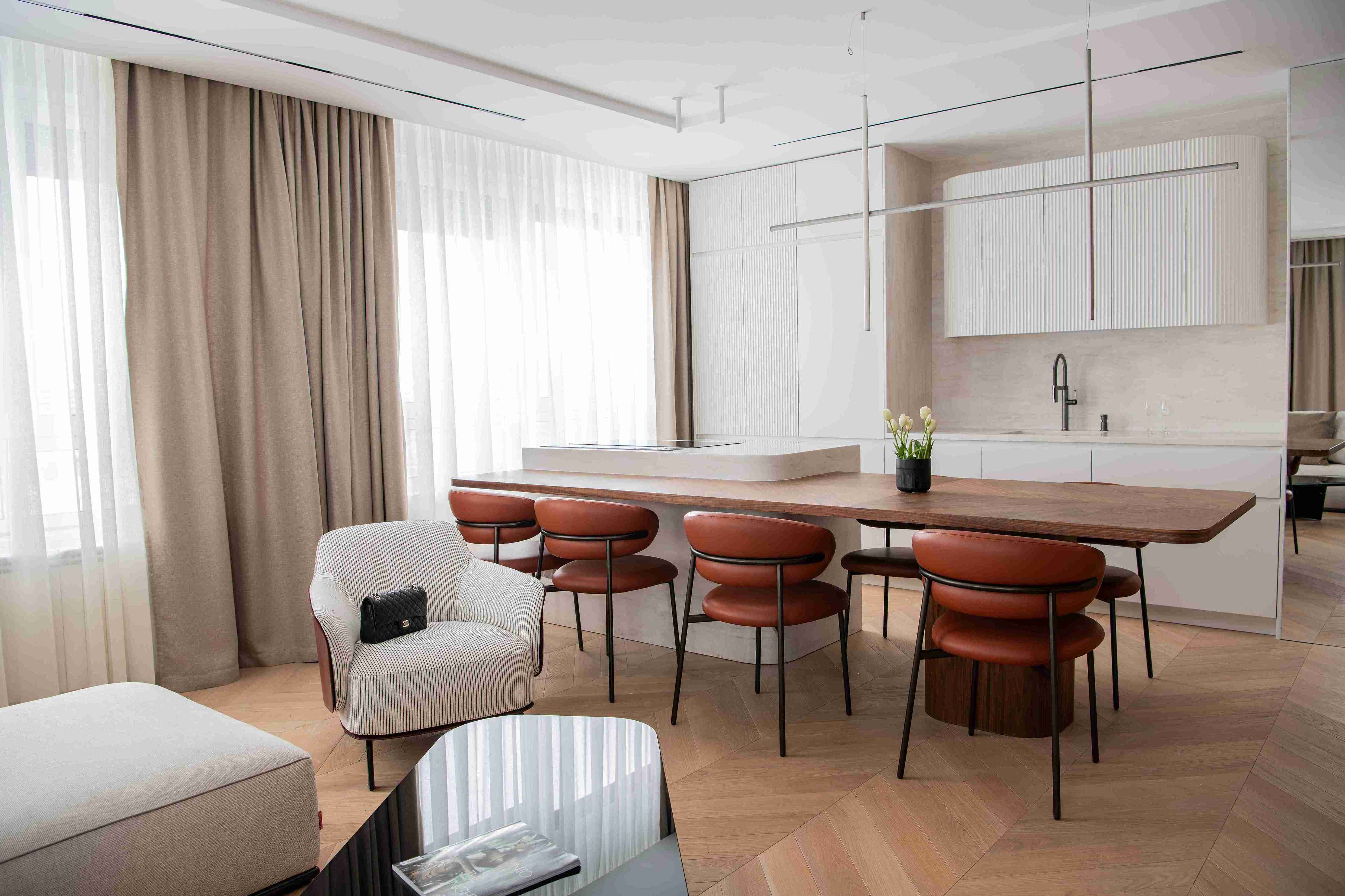 Detalle encimera y revestimiento mural HIMACS Aurora Linen Cream